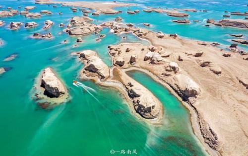 旅行青海发现“千鸟千岛湖”，看起来像另一个星球的眼泪，周围都是无人区。